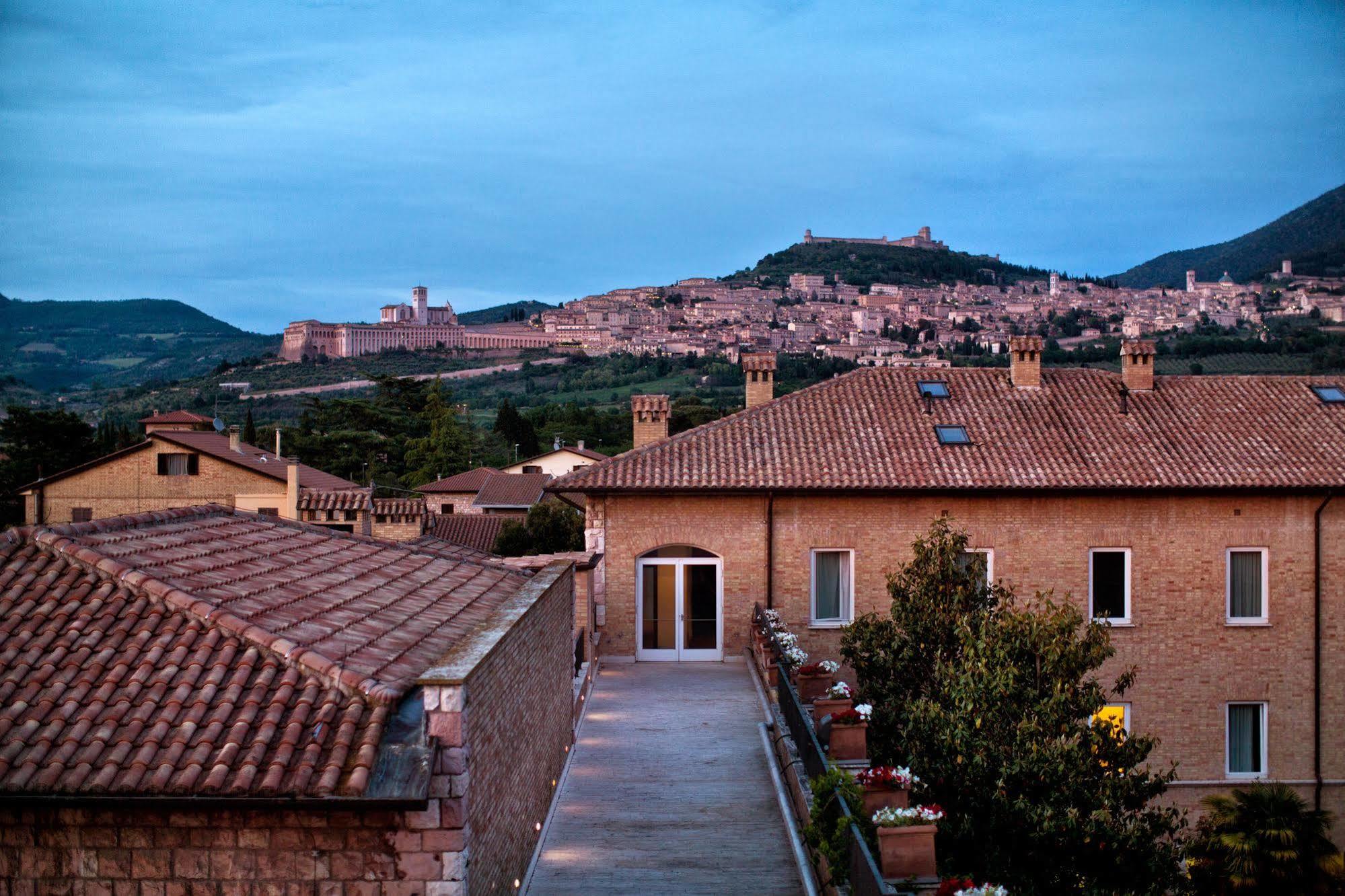 TH Assisi - Hotel Cenacolo Esterno foto